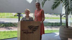 Bram Verkerk officieel geïnstalleerd als eerste kinderburgemeester van Nijkerk